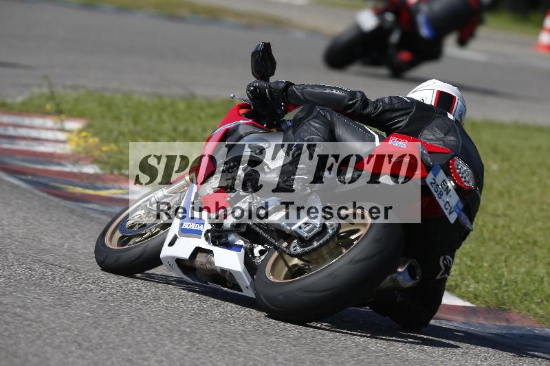 /Archiv-2024/29 12.06.2024 MOTO.CH Track Day ADR/Gruppe gelb/backside